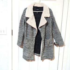Cozy Medium Gray & White Knit Women's Jacket w/Faux Shearling Lining w/Pockets